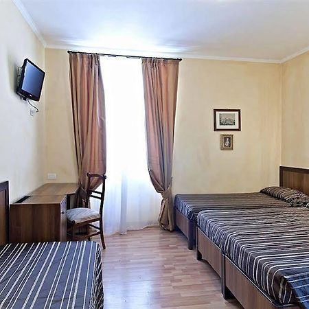 Trastevere Hotel Cisterna Rome Exterior photo
